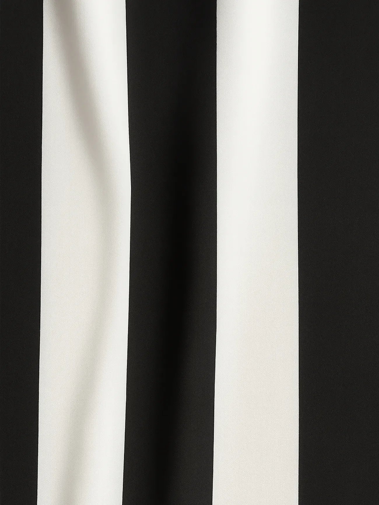 Korean Fit Cords – Bold Striped Shirt Paired with Classic Black Pants